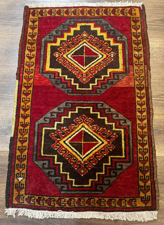 Small Antique Turkish Yastik Rug 2x3, Double Medallions, Geometric, Red, Wool - Nuvé