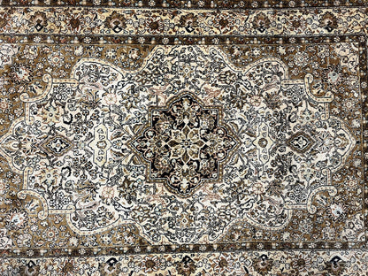 Persian Qum Silk Rug 3.5 x 5.5, Floral Medallion, Very Fine 350 KPSI, Handmade Silk on Silk Rug, Vintage - Nuvé