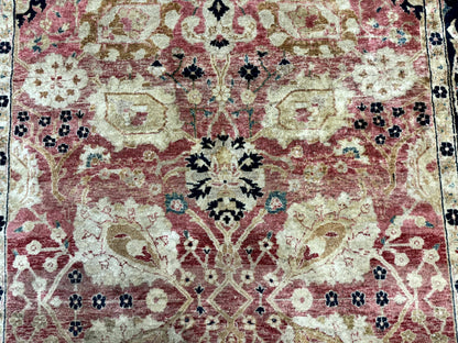 Indian Agra Rug 6x9, Allover Pattern, Traditional Wool Oriental Carpet - Nuvé