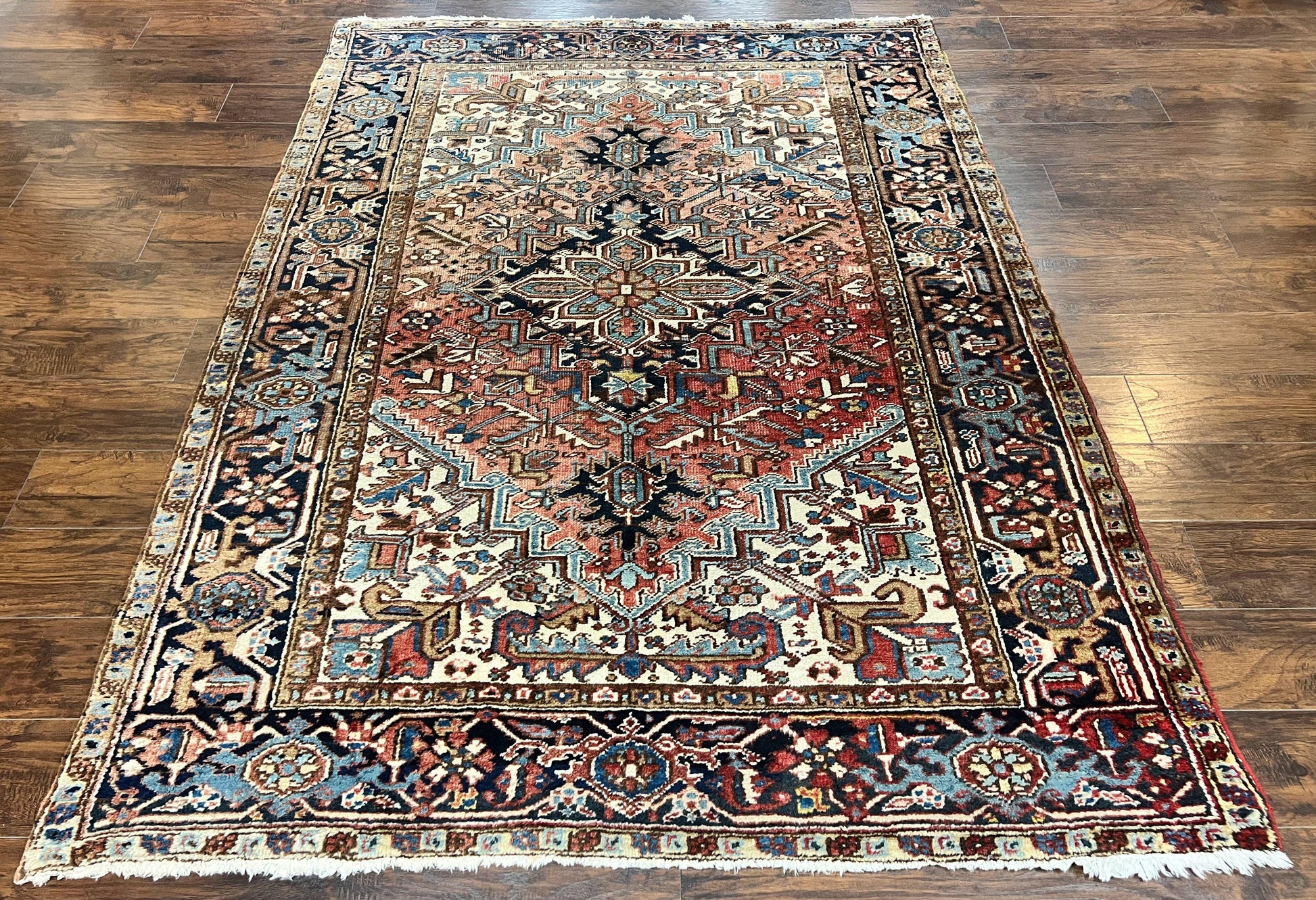 Antique Persian Heriz Rug 6x8, Geometric Medallion, 1920s Oriental Carpet, Handmade Wool Rug - Nuvé