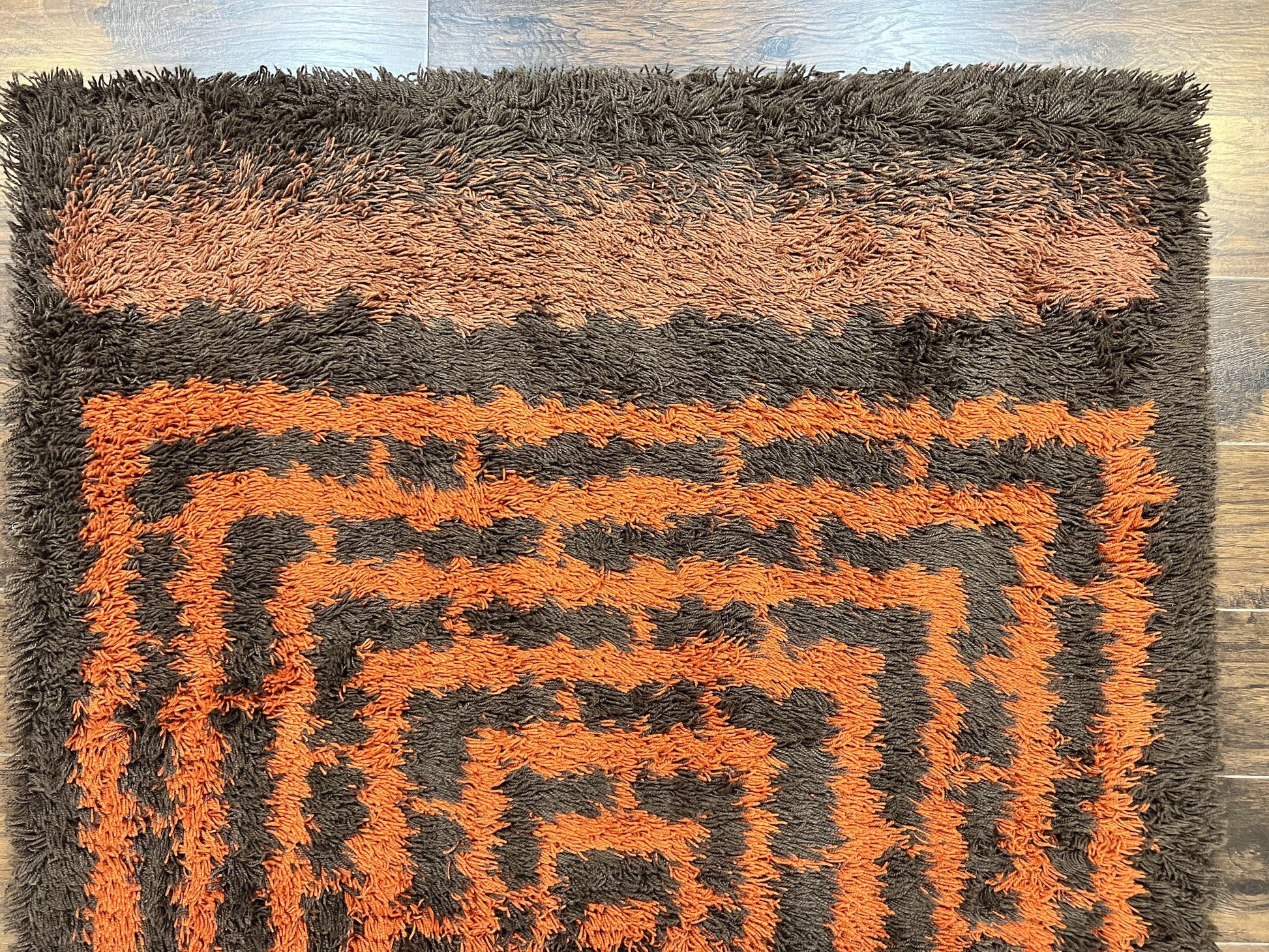 Vintage Rya Shag Rug 4.6 x 6.6, Abstract Design, Brown and Orange, Mid Century Danish Rya Carpet - Nuvé