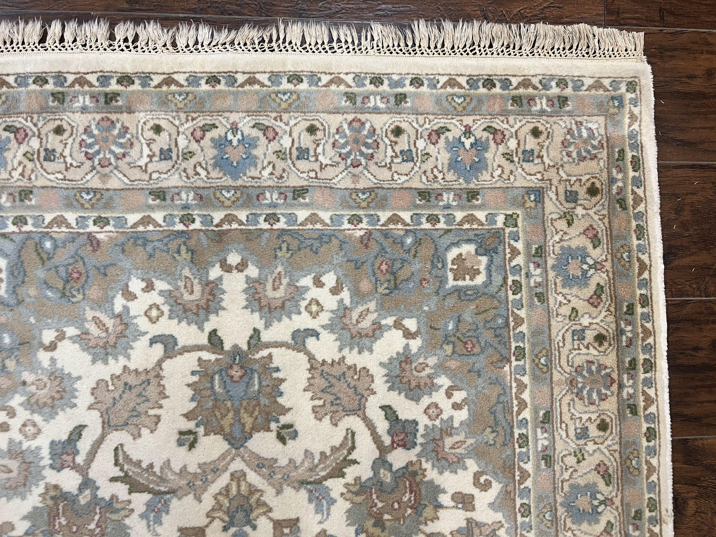 Indo Persian Rug 4x6, Floral Medallion, Beige, Handmade Wool Vintage Carpet 4 x 6 ft - Nuvé