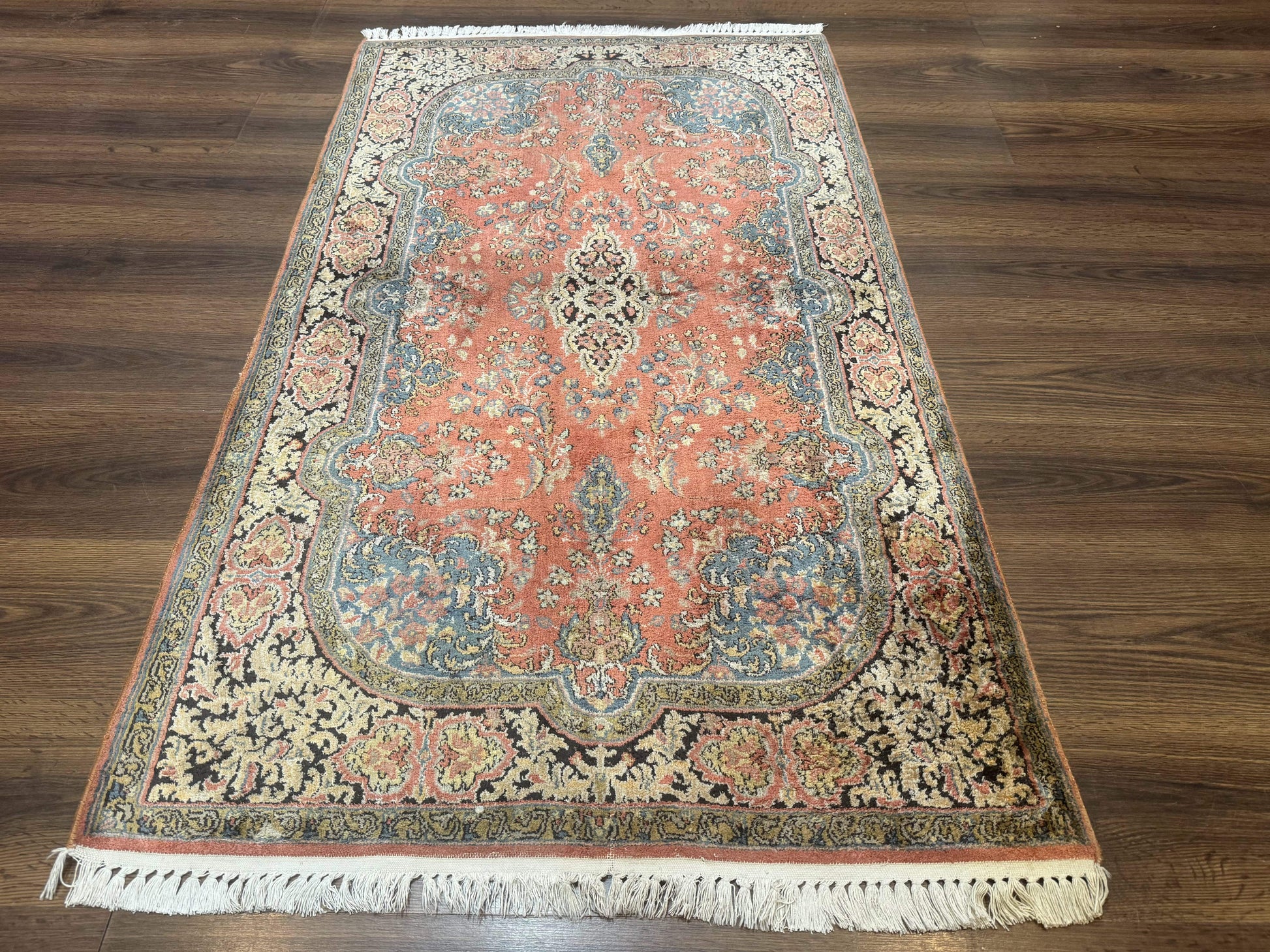 Indian Kashmiri Silk Rug 3x5, Fine 260 KPSI, Hand Knotted - Nuvé