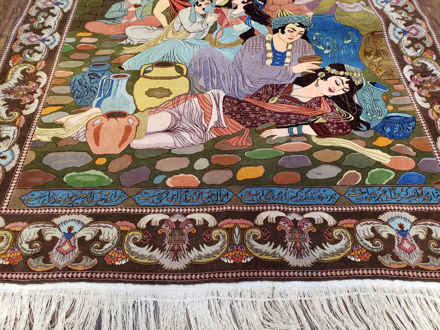 Semi Antique Persian Isfahan Pictoral Rug 4.10x6.1, Wool Handmade High Quality Decorative Carpet - Nuvé