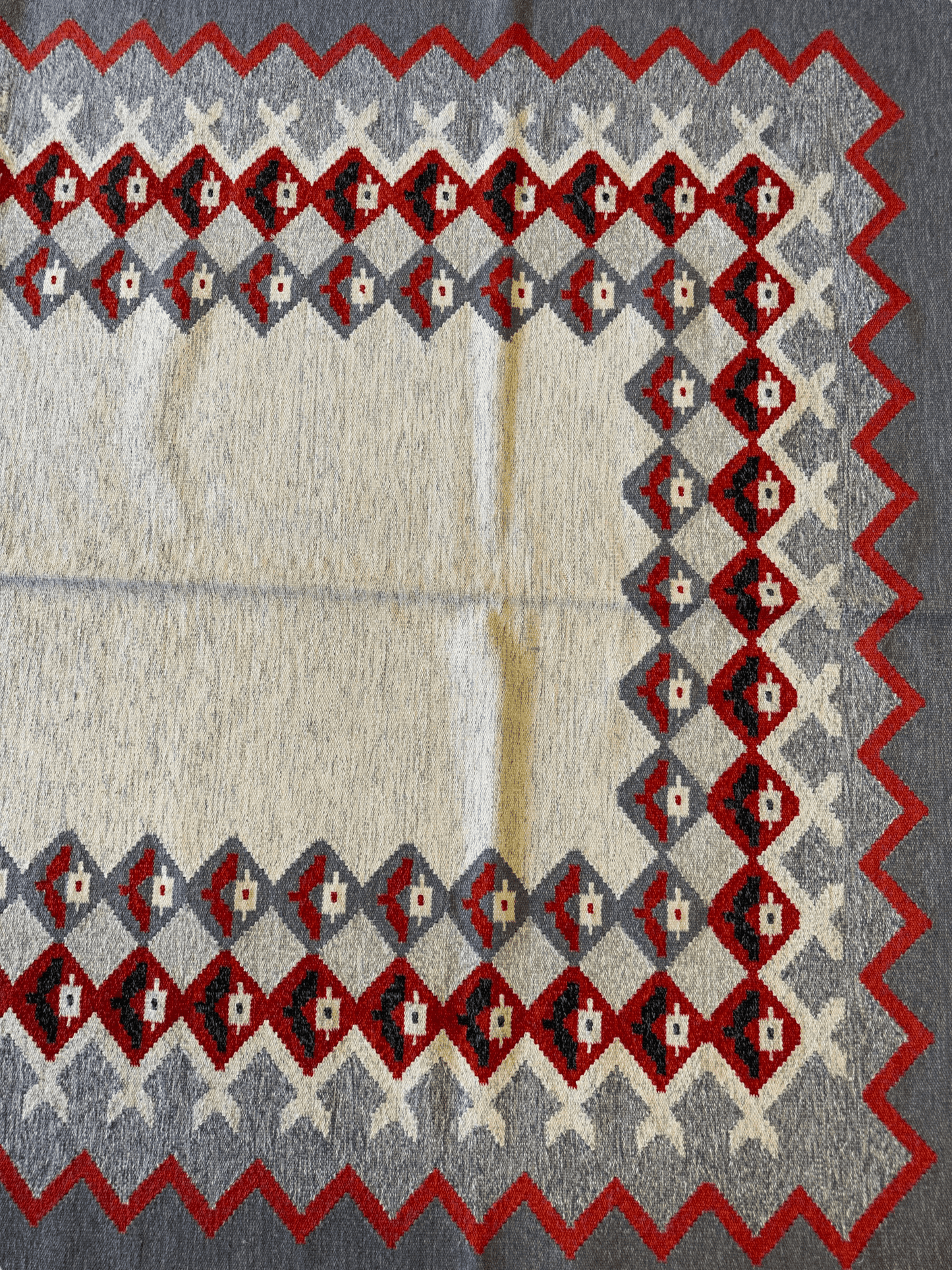 Eastern European Diamond Patterned Kilim Rug 6’4” x 9’1” - Nuvé