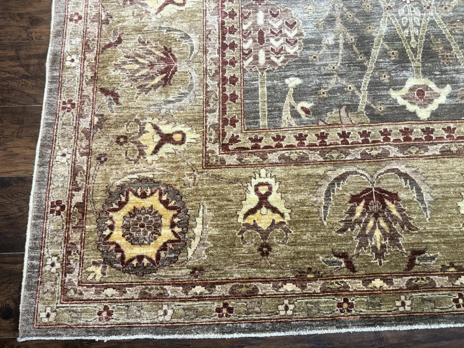 Pakistani Rug 10x14, Large Peshawar Chobi Carpet - Nuvé