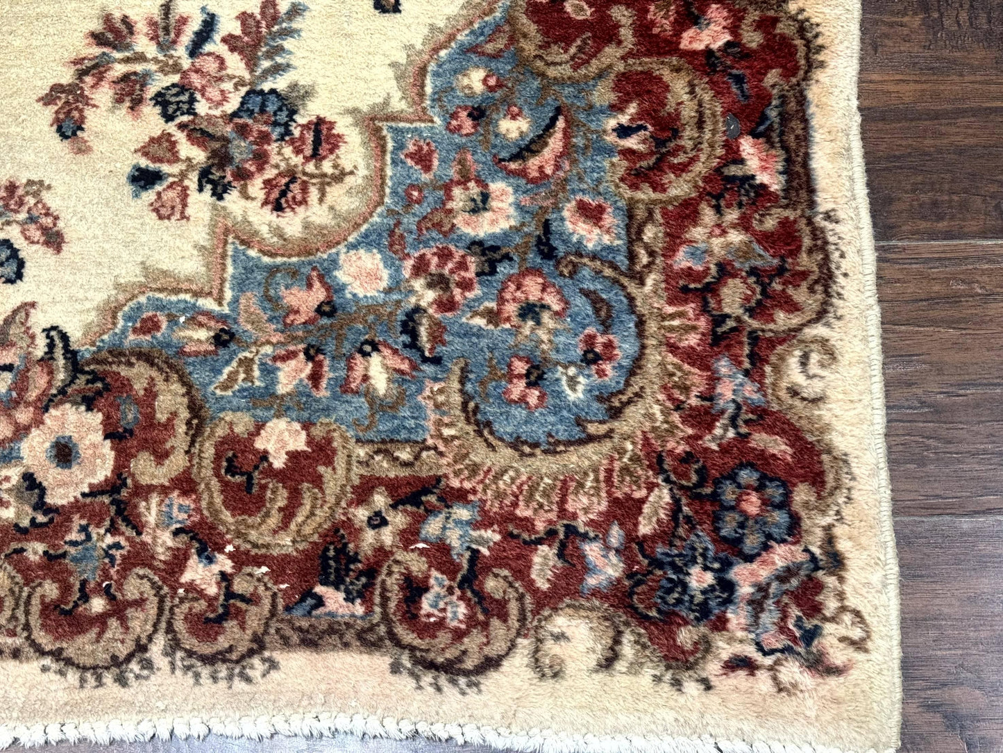Square Persian Kerman Rug, Beige/Cream and Light Blue, Traditional Persian Rug, 5.5 x 5.5 ft - Nuvé