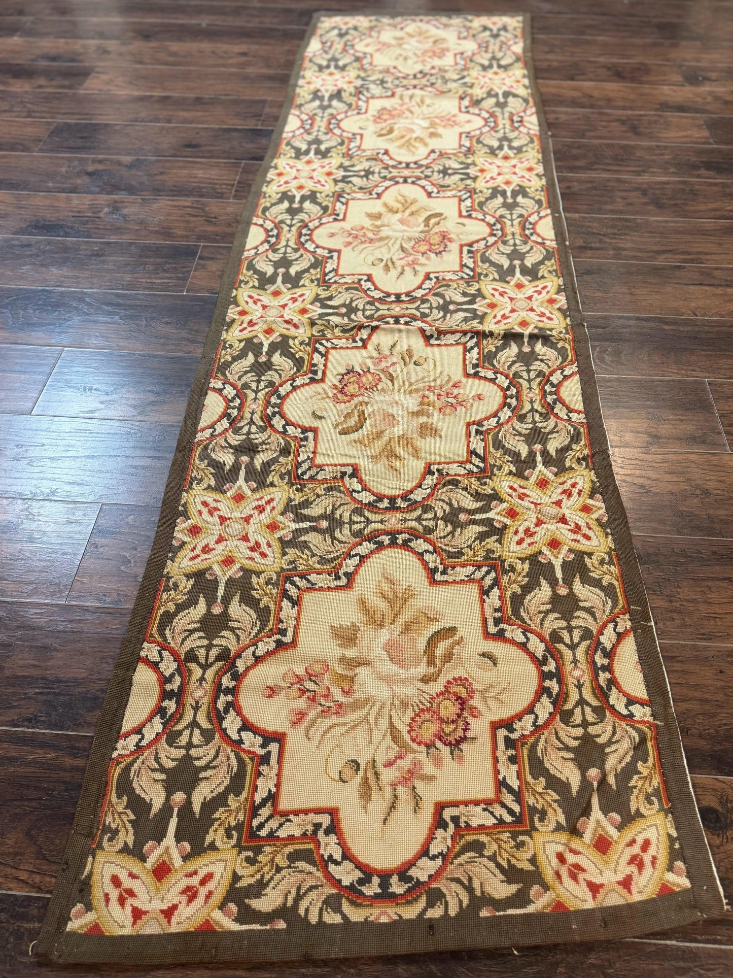 Needlepoint Runner Rug 2.7 x 9.7, European French Design, Wool, Handmade, Vintage - Nuvé