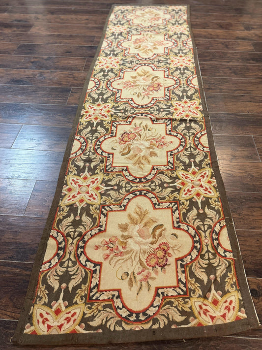 Needlepoint Runner Rug 2.7 x 9.7, European French Design, Wool, Handmade, Vintage - Nuvé