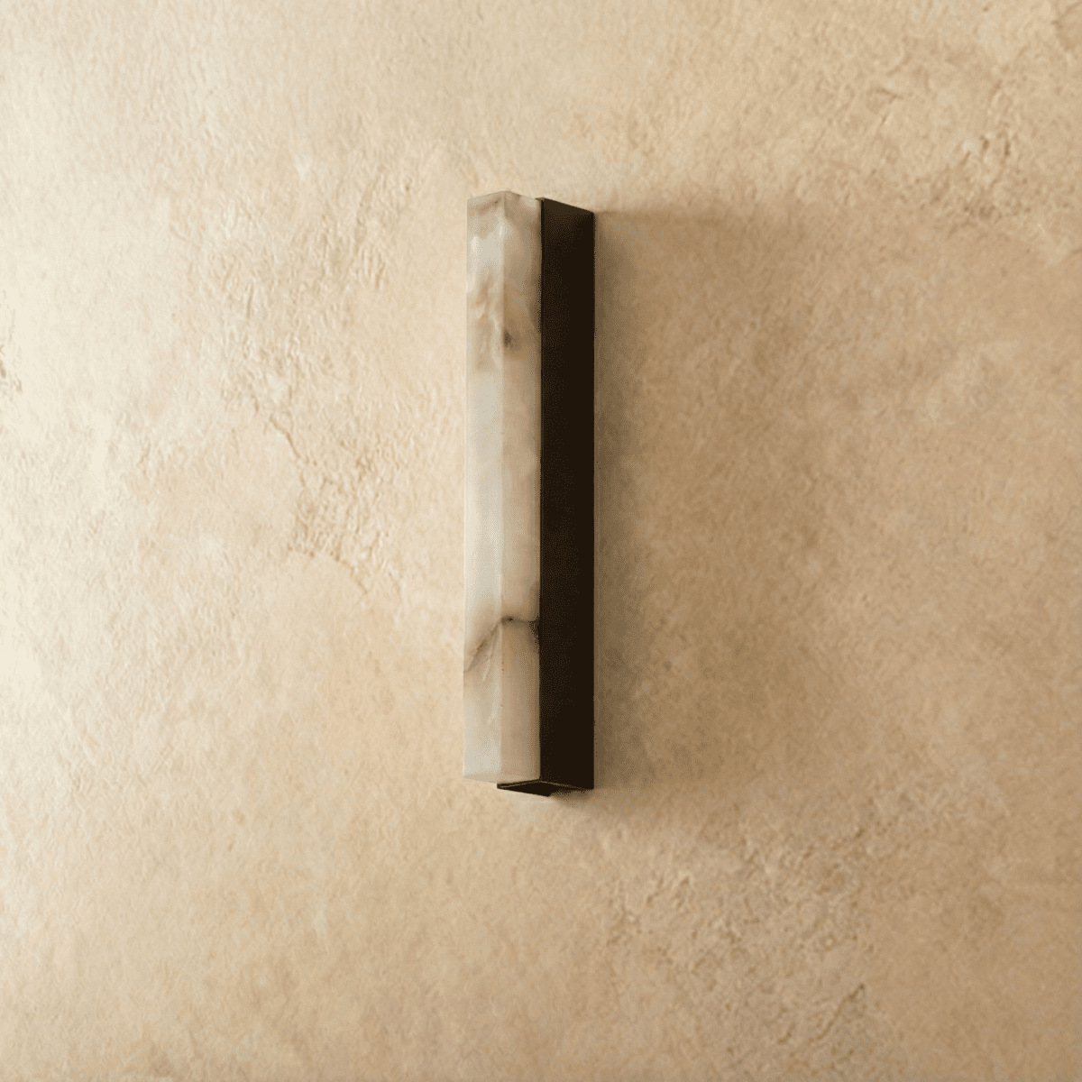 Eclate Alabaster Wall Lamp - Nuvé