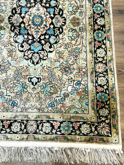 Indian Kashmiri Silk Rug 3x5, Floral Medallion, Fine 200 KPSI - Nuvé