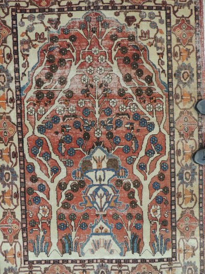Exquisite Distressed Fine Persian Area Rug 5x7 Ft - Nuvé
