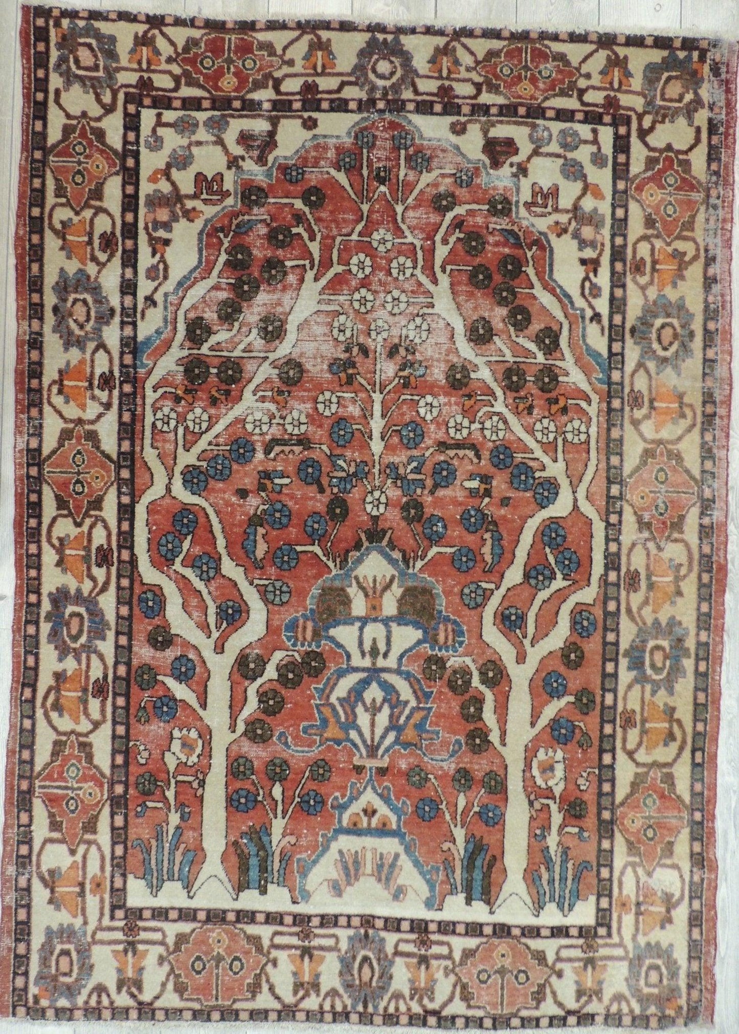 Exquisite Distressed Fine Persian Area Rug 5x7 Ft - Nuvé