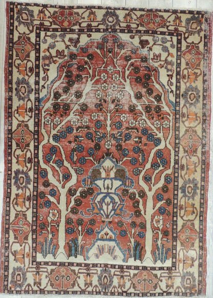 Exquisite Distressed Fine Persian Area Rug 5x7 Ft - Nuvé