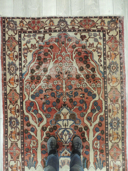Exquisite Distressed Fine Persian Area Rug 5x7 Ft - Nuvé