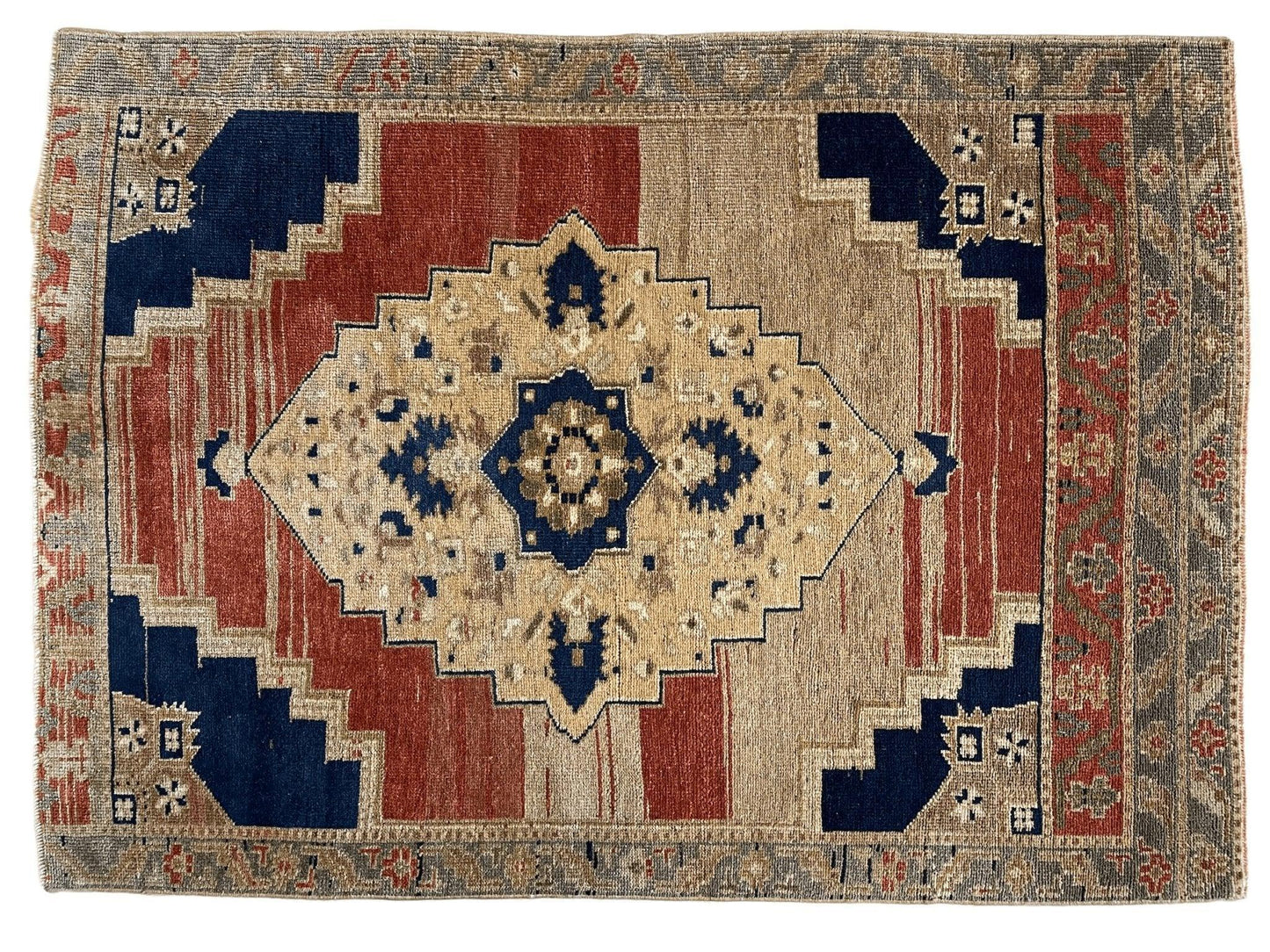 Exquisite handmade oushak rug 3'7''x5' - Nuvé
