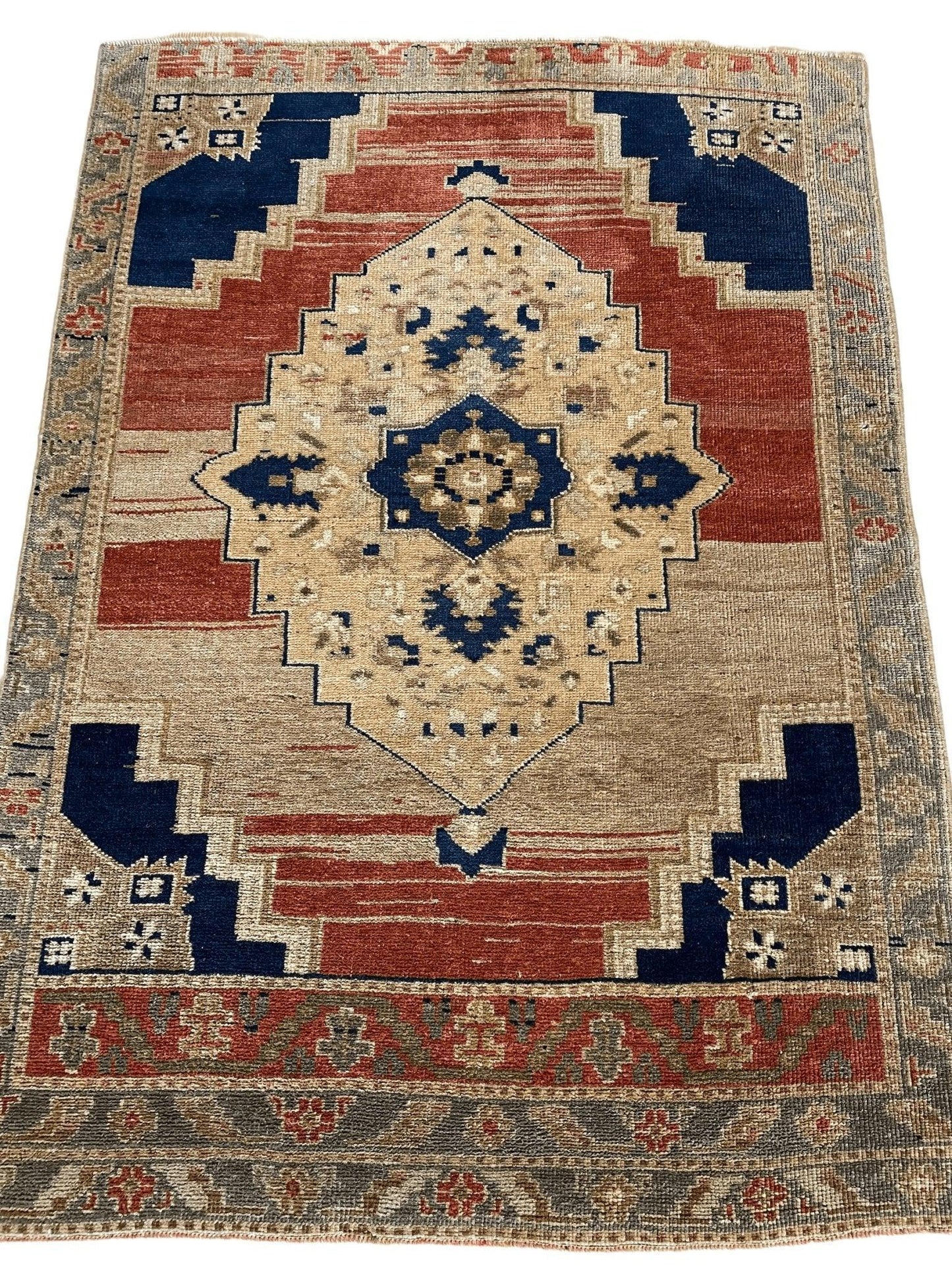 Exquisite handmade oushak rug 3'7''x5' - Nuvé