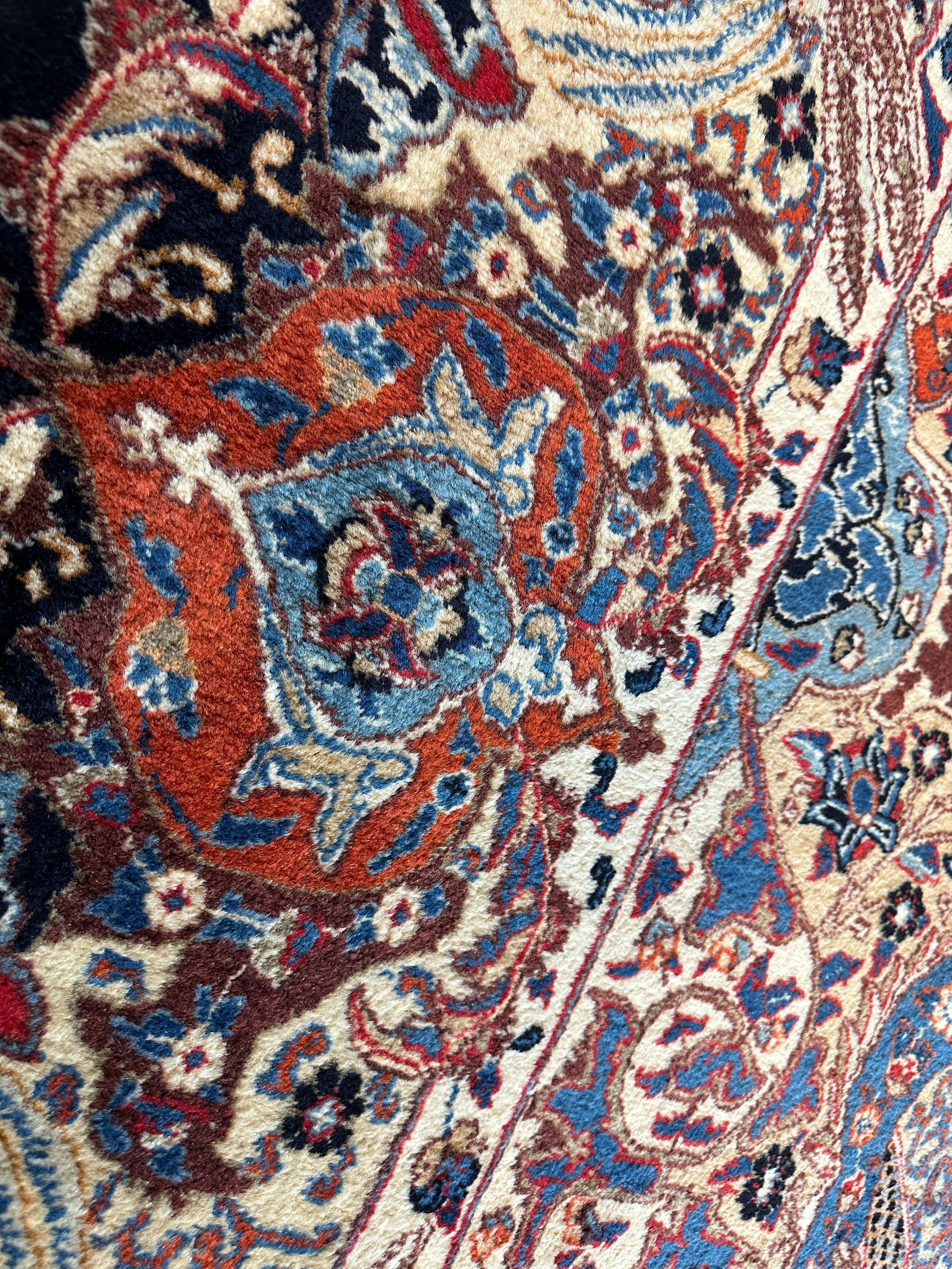 Exquisite Persian Kashmar Rug 9’11” x 13’3” - Nuvé