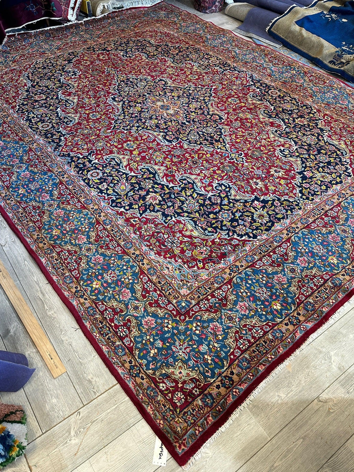 Exquisite Persian Vintage Medalian Rug 10 x 13 - Nuvé