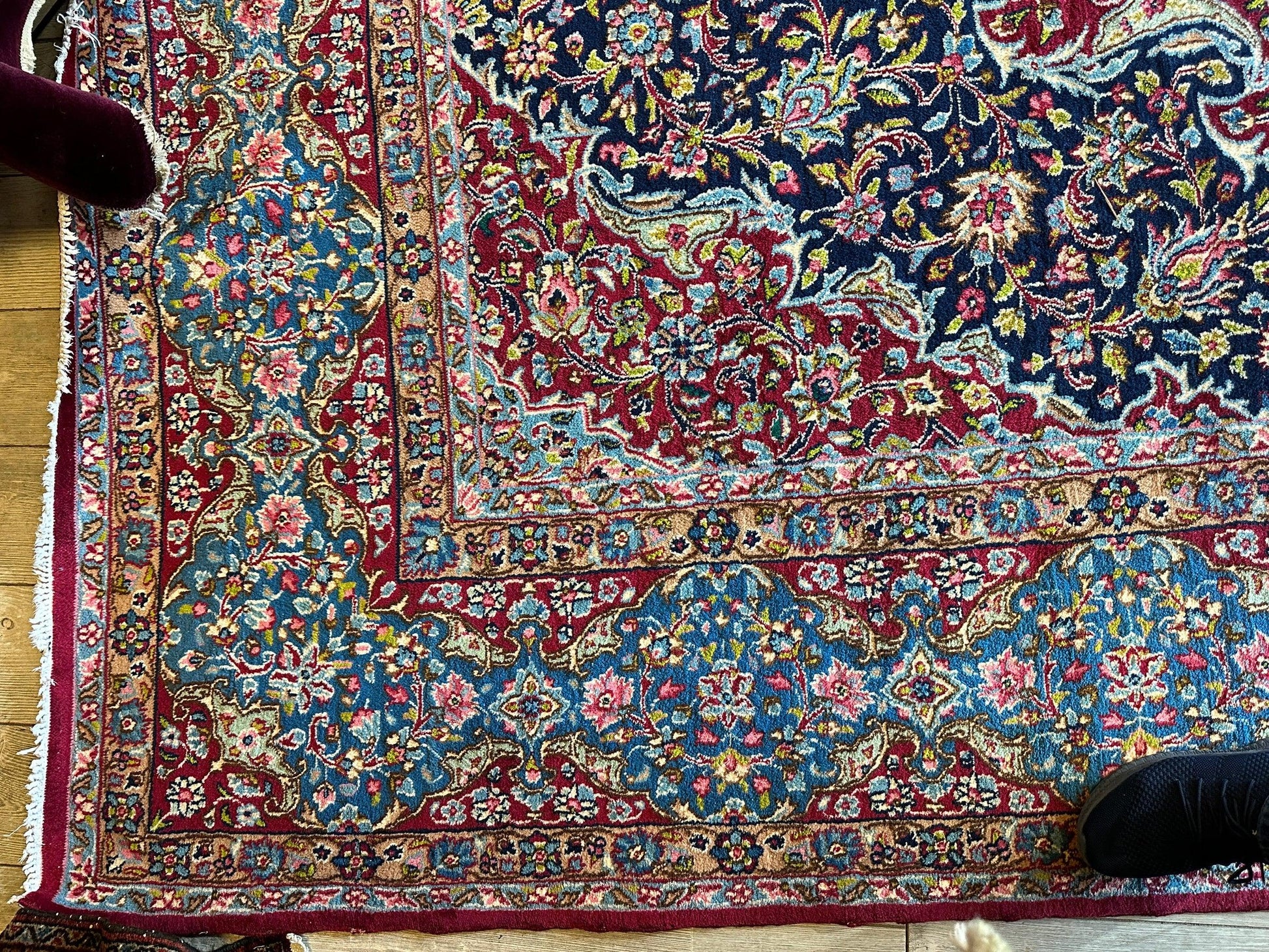 Exquisite Persian Vintage Medalian Rug 10 x 13 - Nuvé
