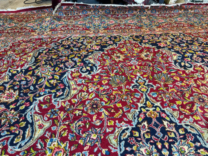 Exquisite Persian Vintage Medalian Rug 10 x 13 - Nuvé