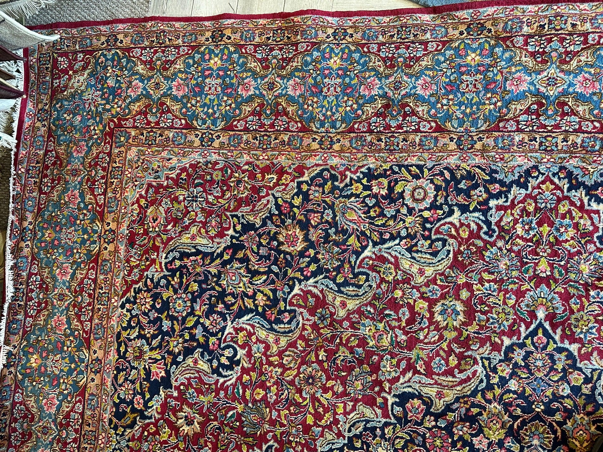 Exquisite Persian Vintage Medalian Rug 10 x 13 - Nuvé