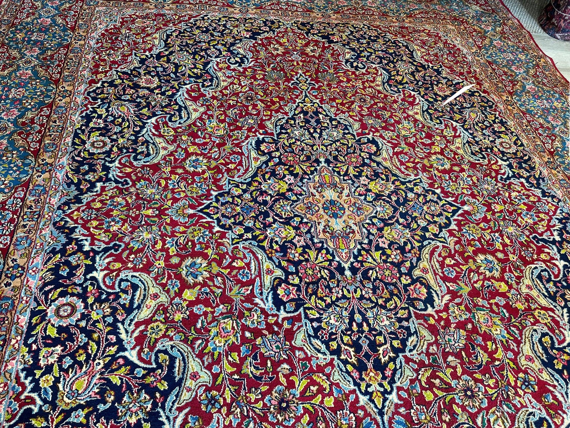 Exquisite Persian Vintage Medalian Rug 10 x 13 - Nuvé
