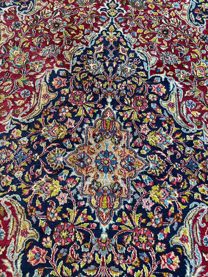 Exquisite Persian Vintage Medalian Rug 10 x 13 - Nuvé