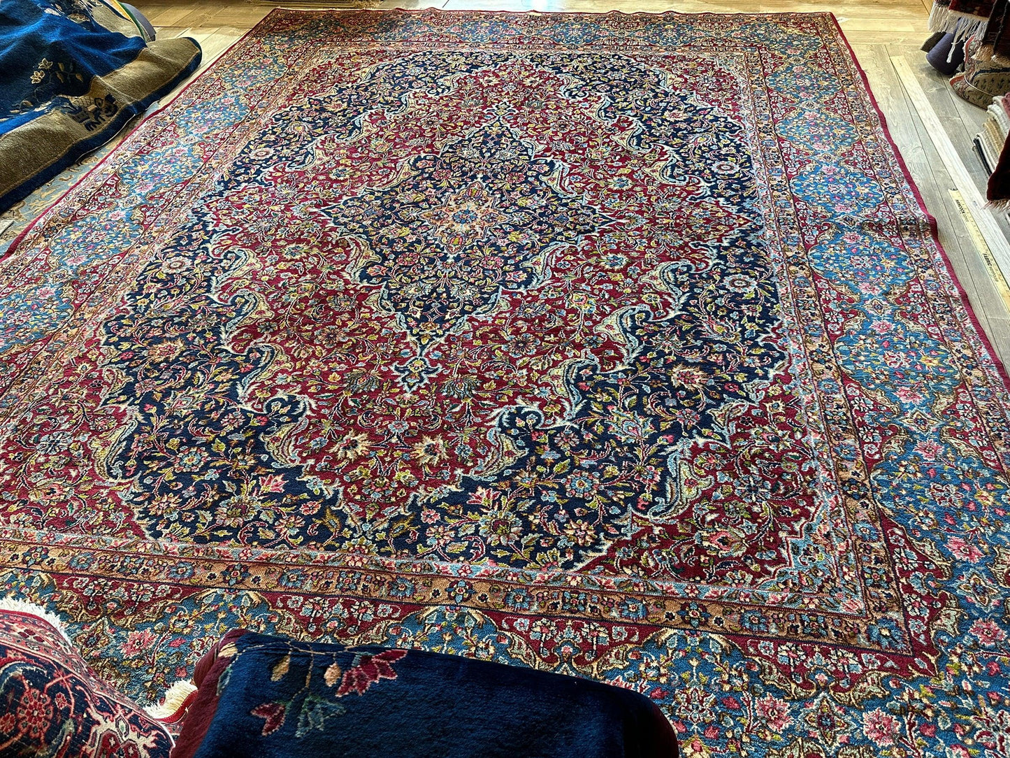 Exquisite Persian Vintage Medalian Rug 10 x 13 - Nuvé