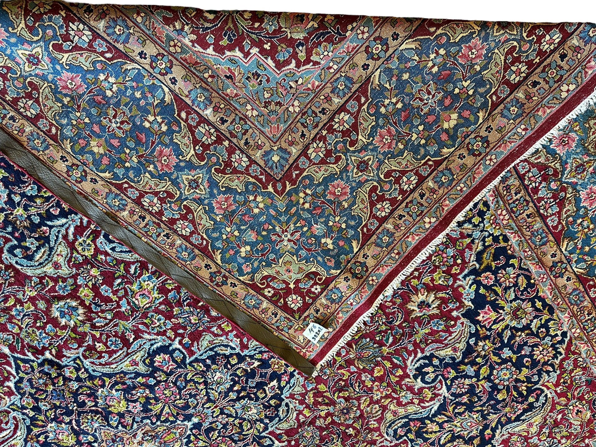 Exquisite Persian Vintage Medalian Rug 10 x 13 - Nuvé