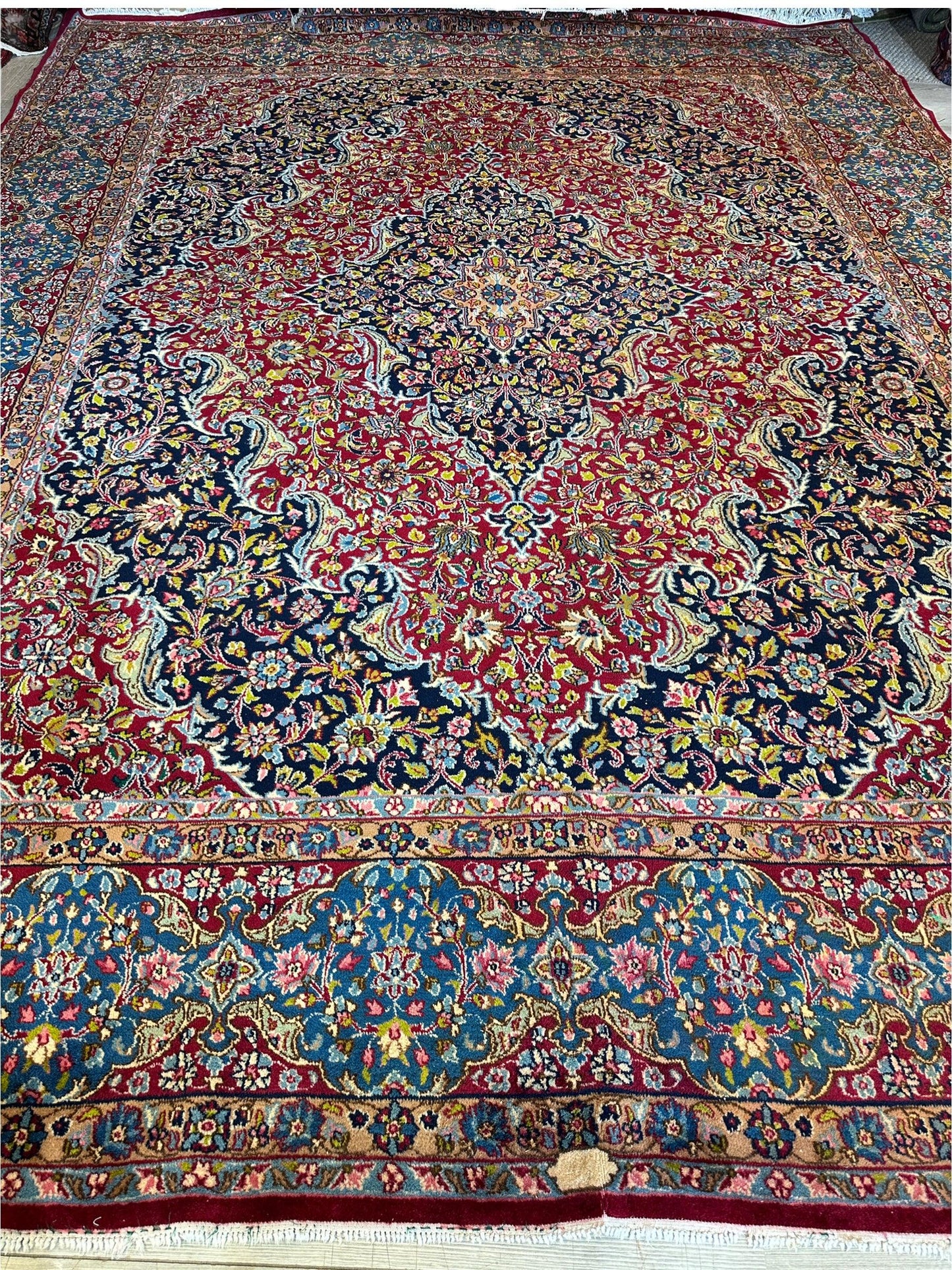 Exquisite Persian Vintage Medalian Rug 10 x 13 - Nuvé