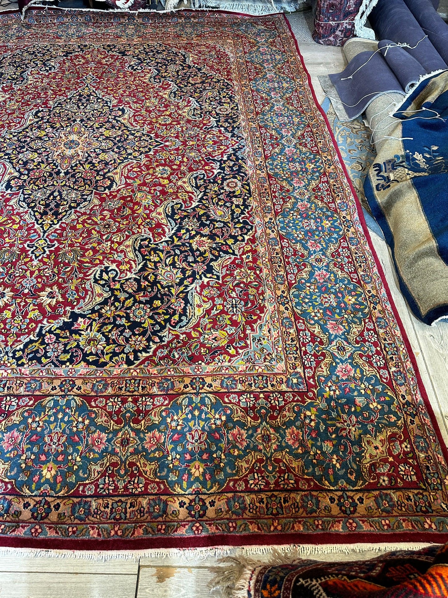 Exquisite Persian Vintage Medalian Rug 10 x 13 - Nuvé