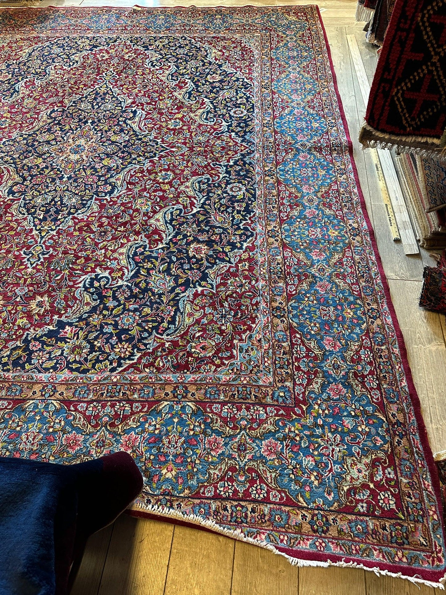 Exquisite Persian Vintage Medalian Rug 10 x 13 - Nuvé