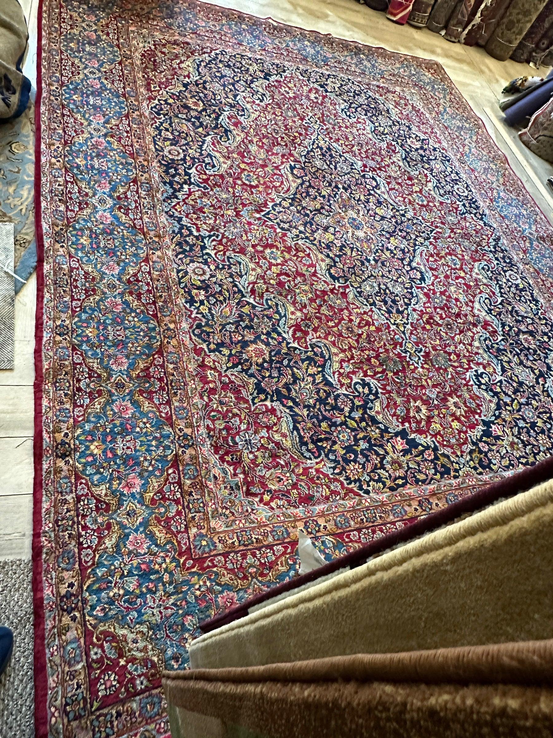 Exquisite Persian Vintage Medalian Rug 10 x 13 - Nuvé