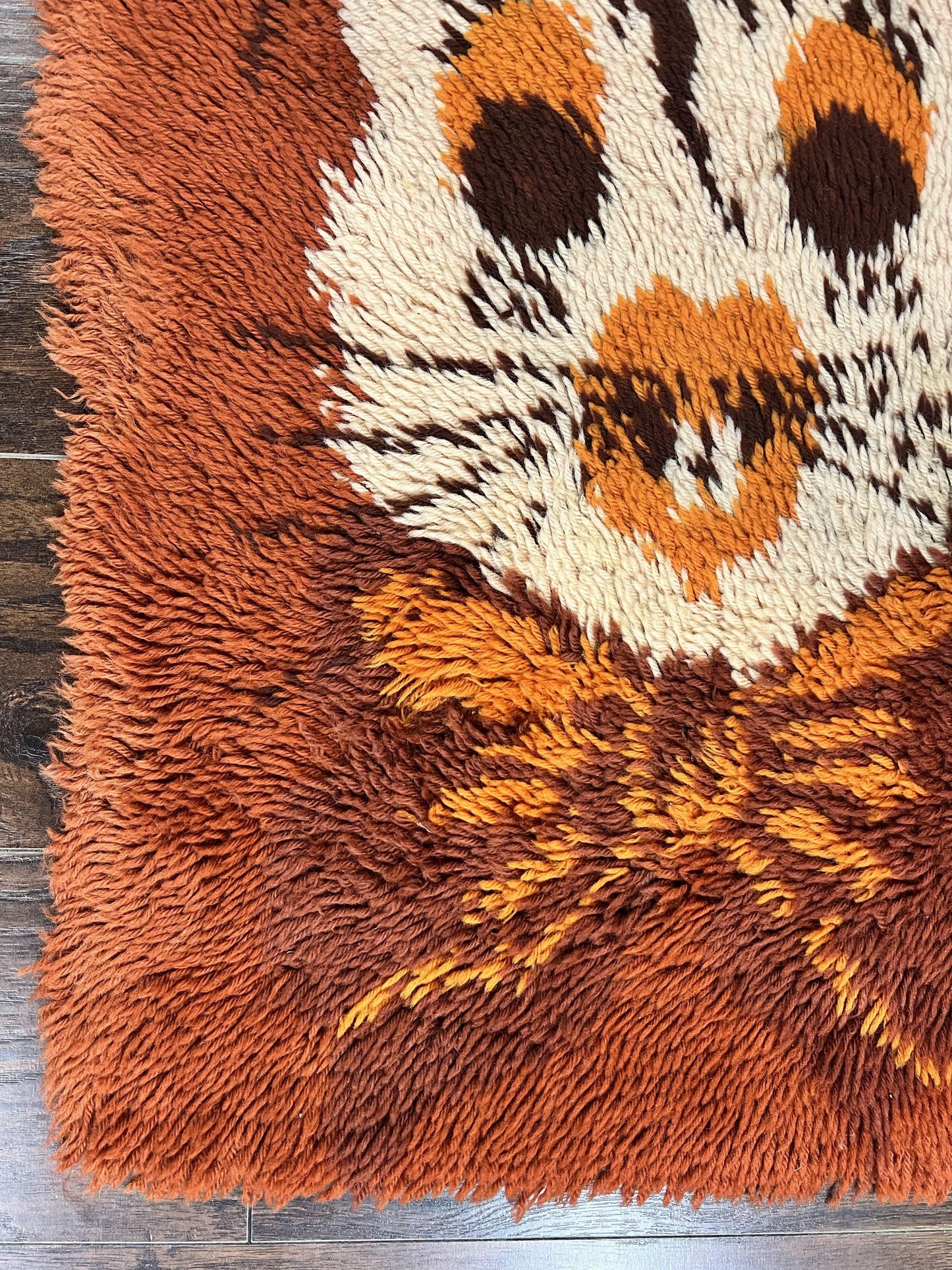 Rya Shag Rug 2x4, Rabbit in Top Hat, Wool, Orange, Vintage 1960s Danish Shag Rug - Nuvé