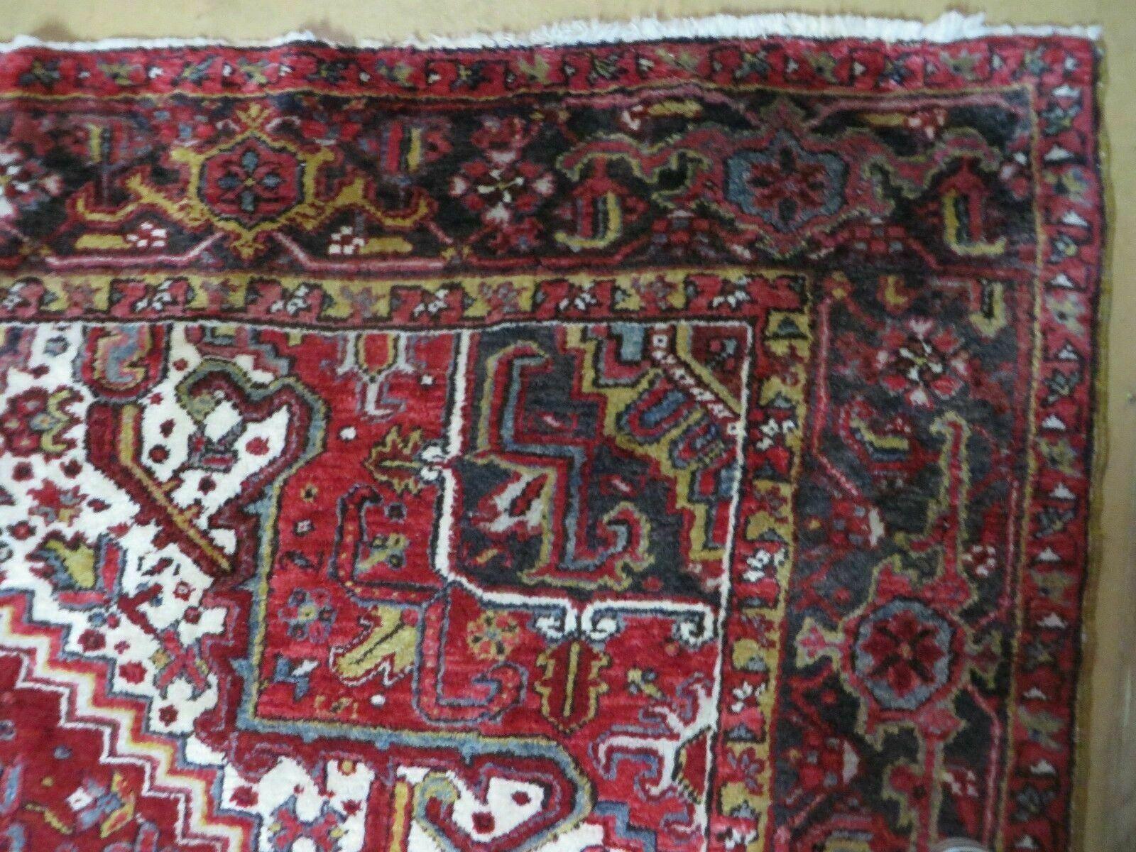 Heriz Rug 9x11, Geometric Persian Carpet Room Sized, Tribal Medallion Rug, Red Ivory Dark Blue Handmade Wool Rug for Living Room Dining Room - Nuvé