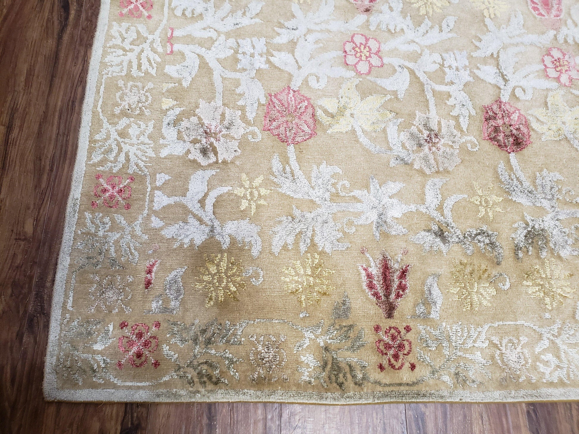 Modern Tibetan Rug 6x9, Wool and Silk Tibetan Rug, Handmade Tibetan Rug, Silk Flowers, Contemporary Rug, Soft Rug, Tibetan Area Rug, Tan - Nuvé