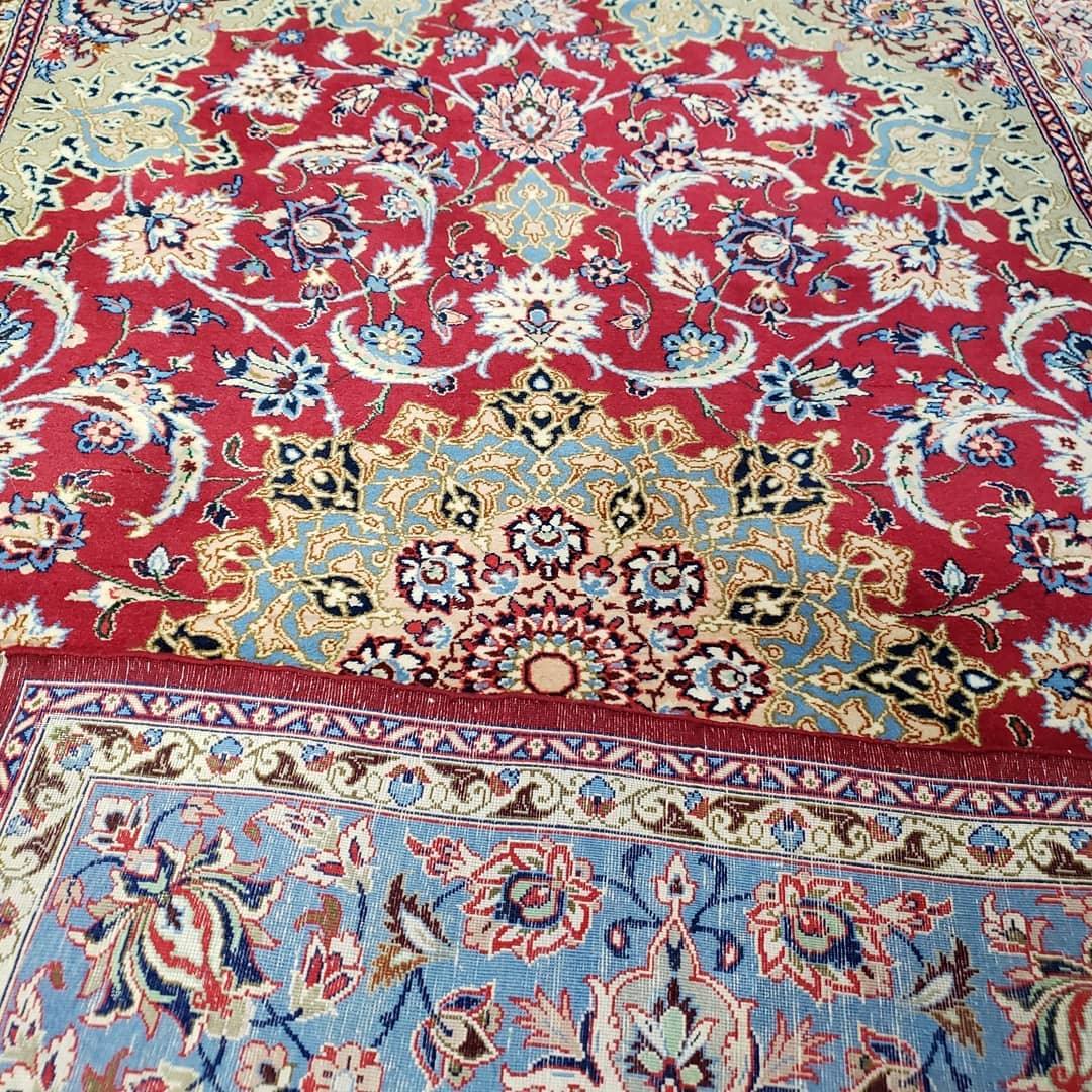 Semi Antique Persian Isfahan Rug, Kork Wool on Silk Foundation, Red & Blue, Top Quality, 3'6" x 5' 6" - Nuvé