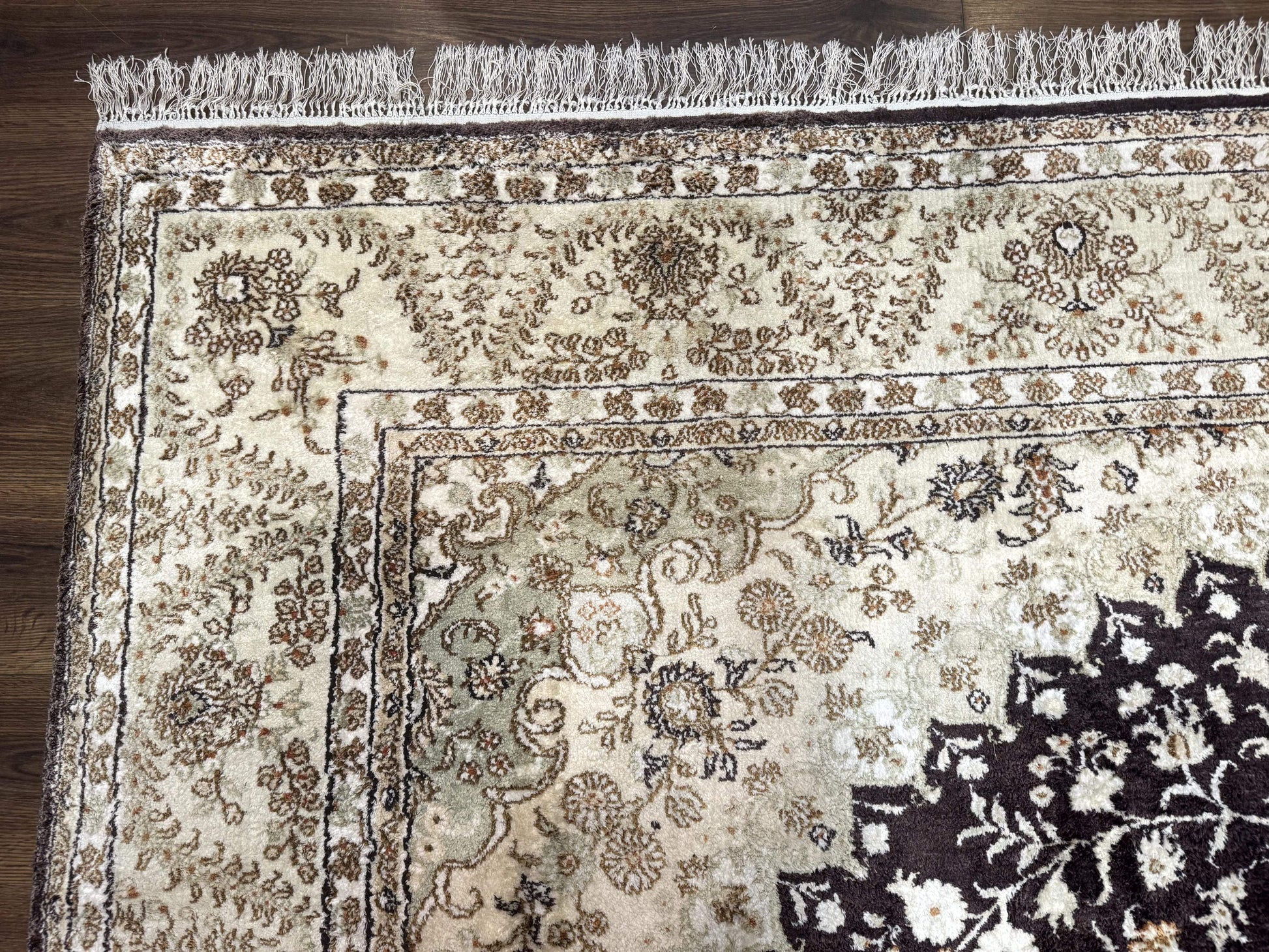 Indian Kashmiri Silk Rug 10x14, Floral Medallion - Nuvé