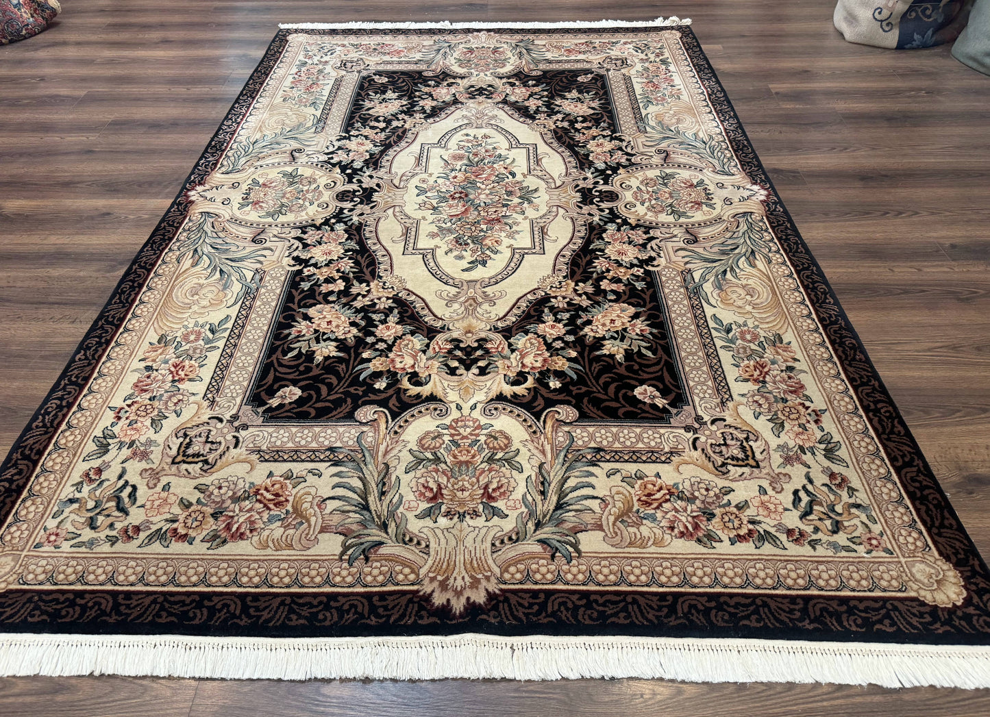 Aubusson Rug 6x9, European Design, Fine 170 KPSI, Elegant Carpet - Nuvé