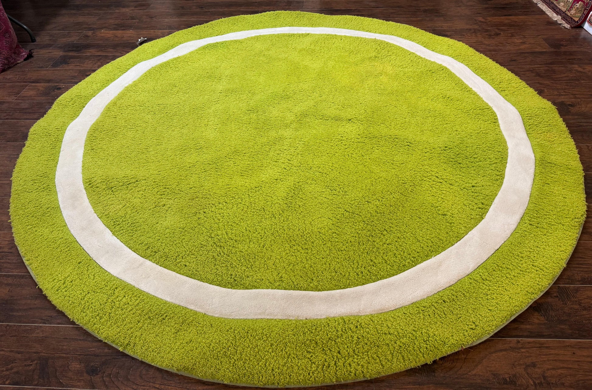 Large Round Rug 9x9, Vintage Retro Design, Lime Green - Nuvé