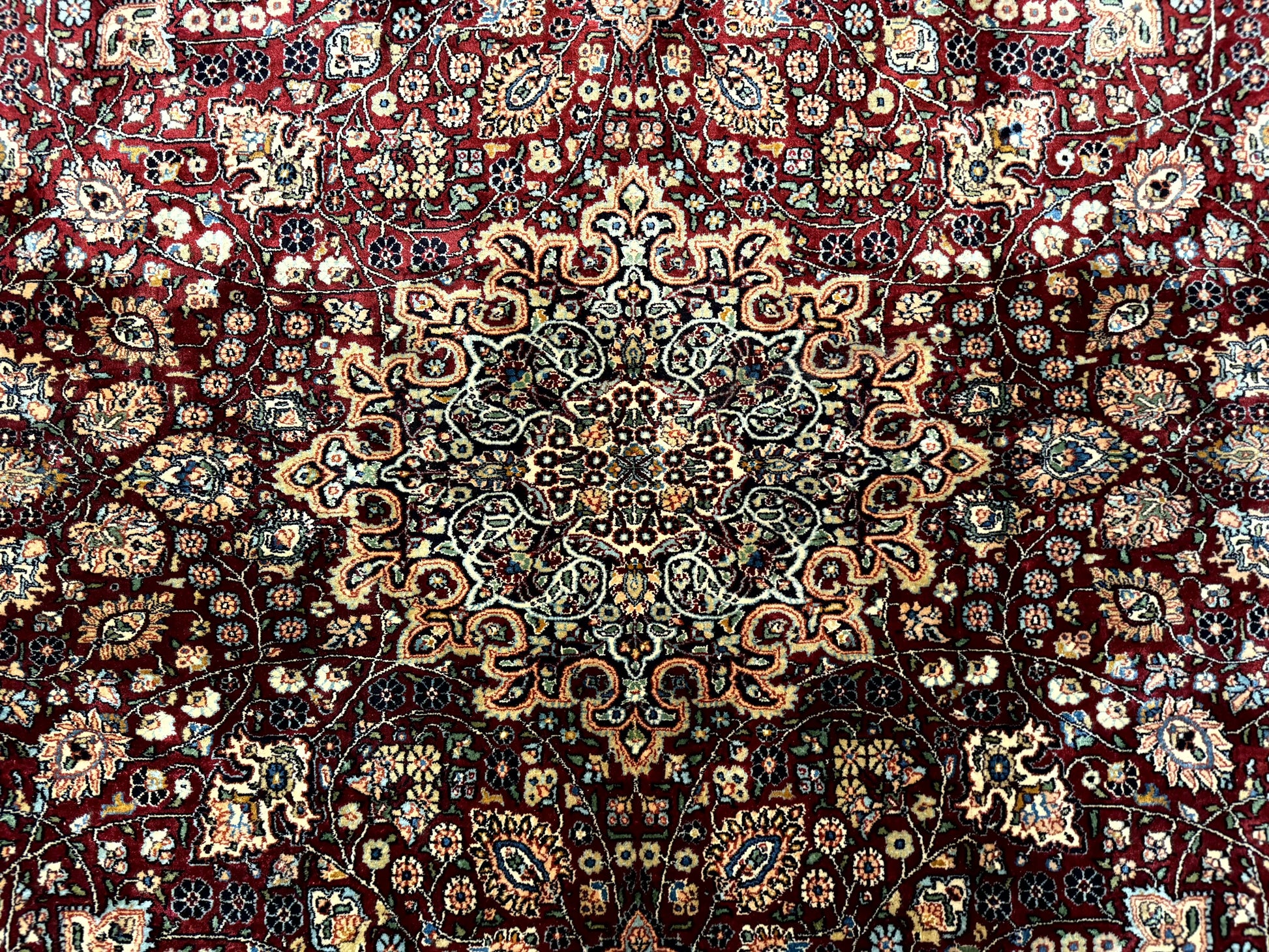 Indian Kashmiri Silk Rug 6x9, Red and Navy Blue, Floral Medallion, Fine 275 KPSI - Nuvé