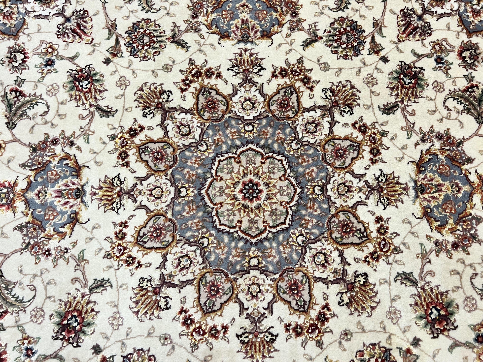 Sino Persian Square Rug 5x5, Very Fine Oriental Carpet, Wool & Silk Highlights, Ivory, Hand Knotted Handmade Vintage Traditional Rug - Nuvé