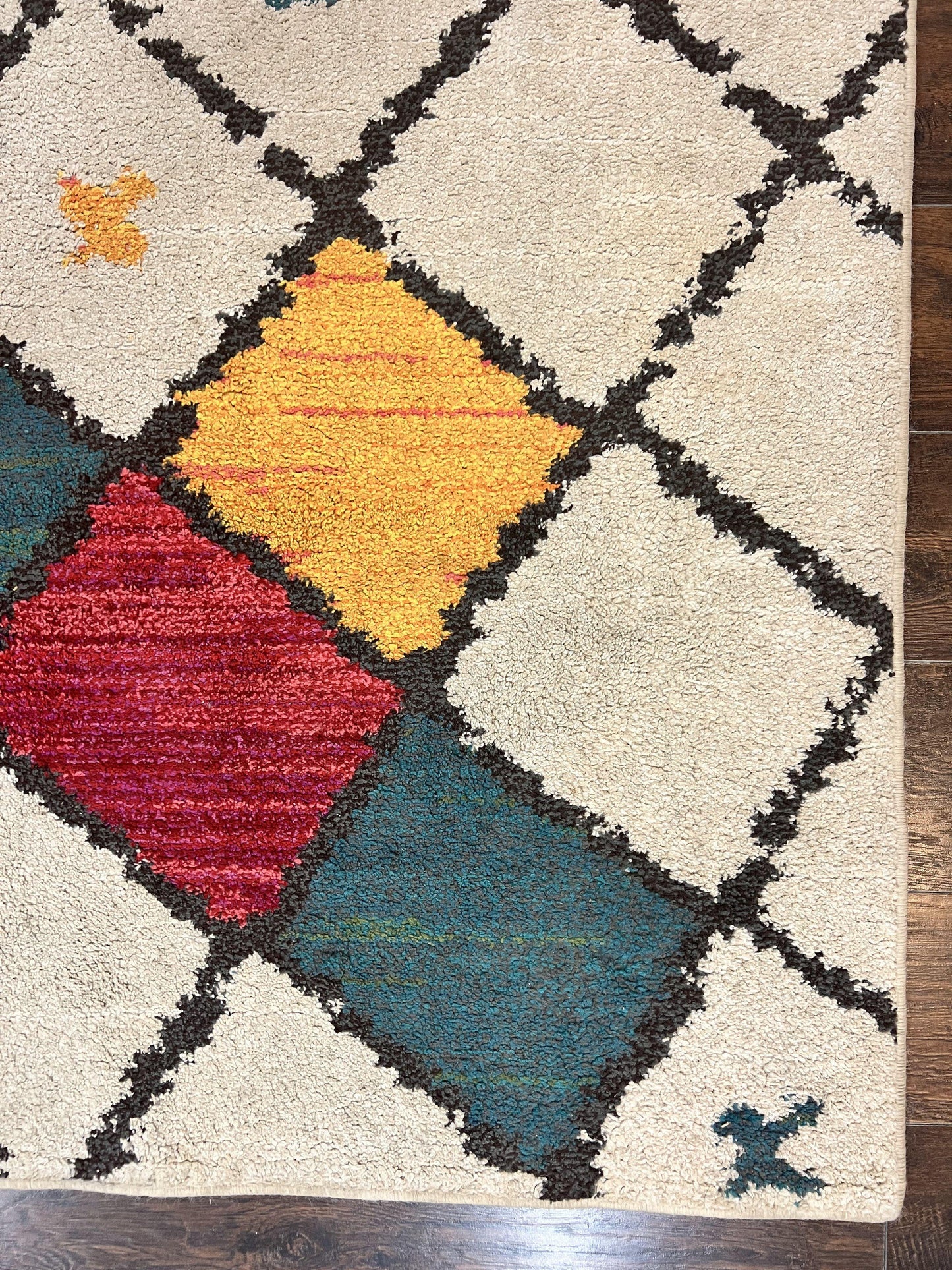 Panel Design Rug 5 x 7.6, Ivory/Beige & Multicolor - Nuvé