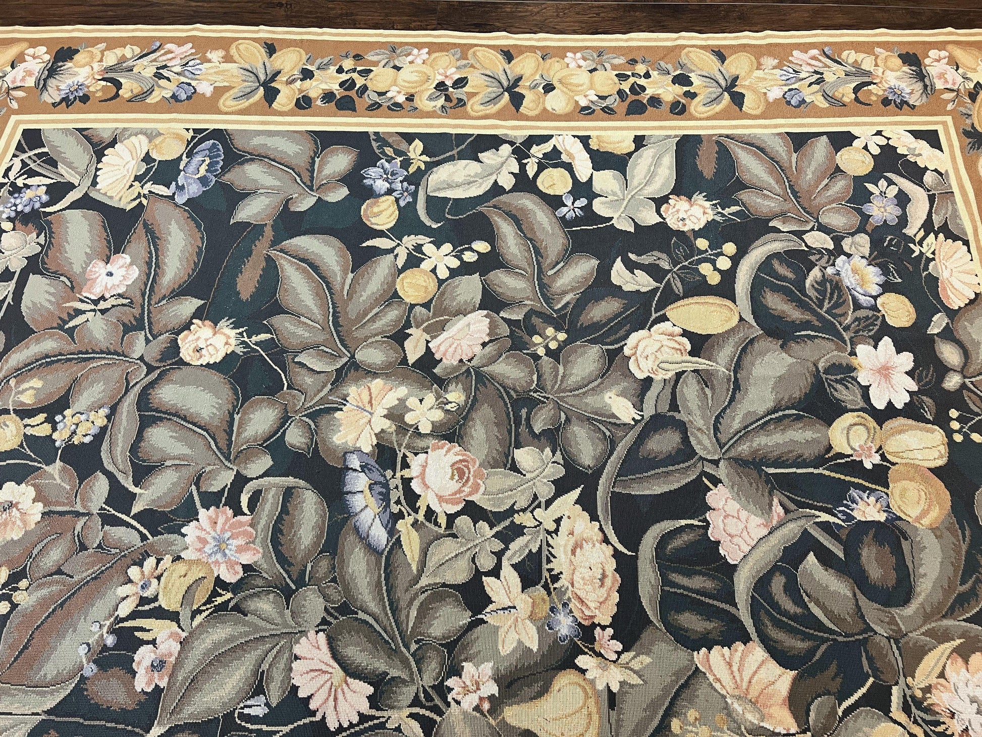 Large Needlepoint Rug 9x13, Handmade Wool Flatweave Vintage Rug, Leaves, Green - Nuvé