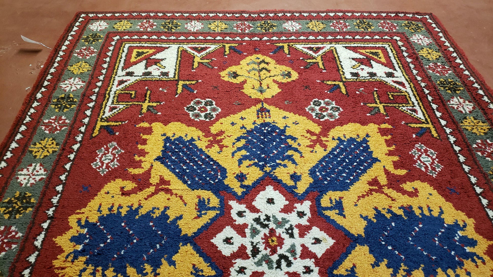 Colorful Moroccan Heriz Rug 6x9, Large Central Medallion, Red Yellow Blue - Nuvé