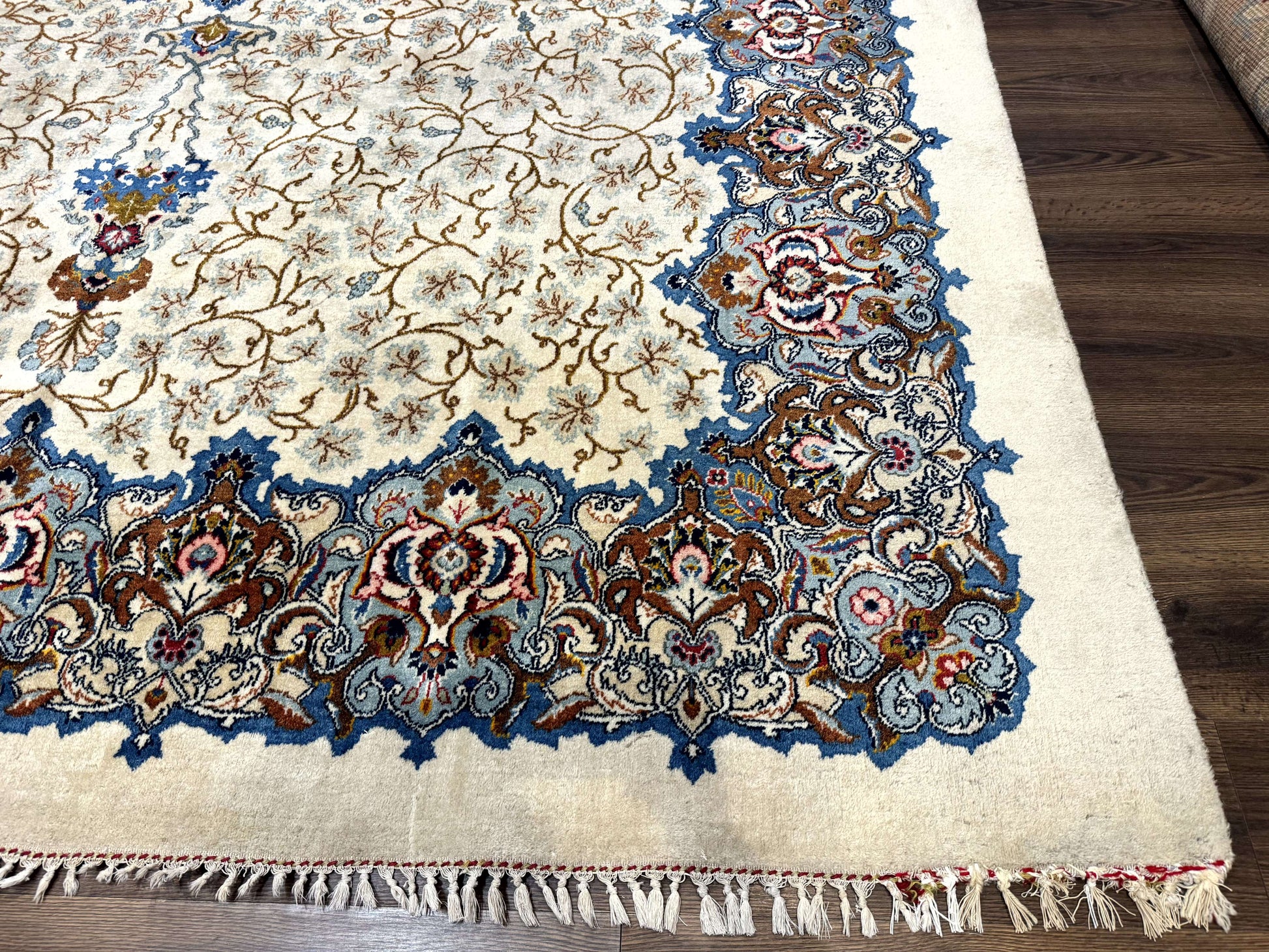 Persian Kashan Rug 9 x 12.6, Ivory and Blue, Floral Medallion, Wool Hand Knotted Semi Antique Carpet - Nuvé