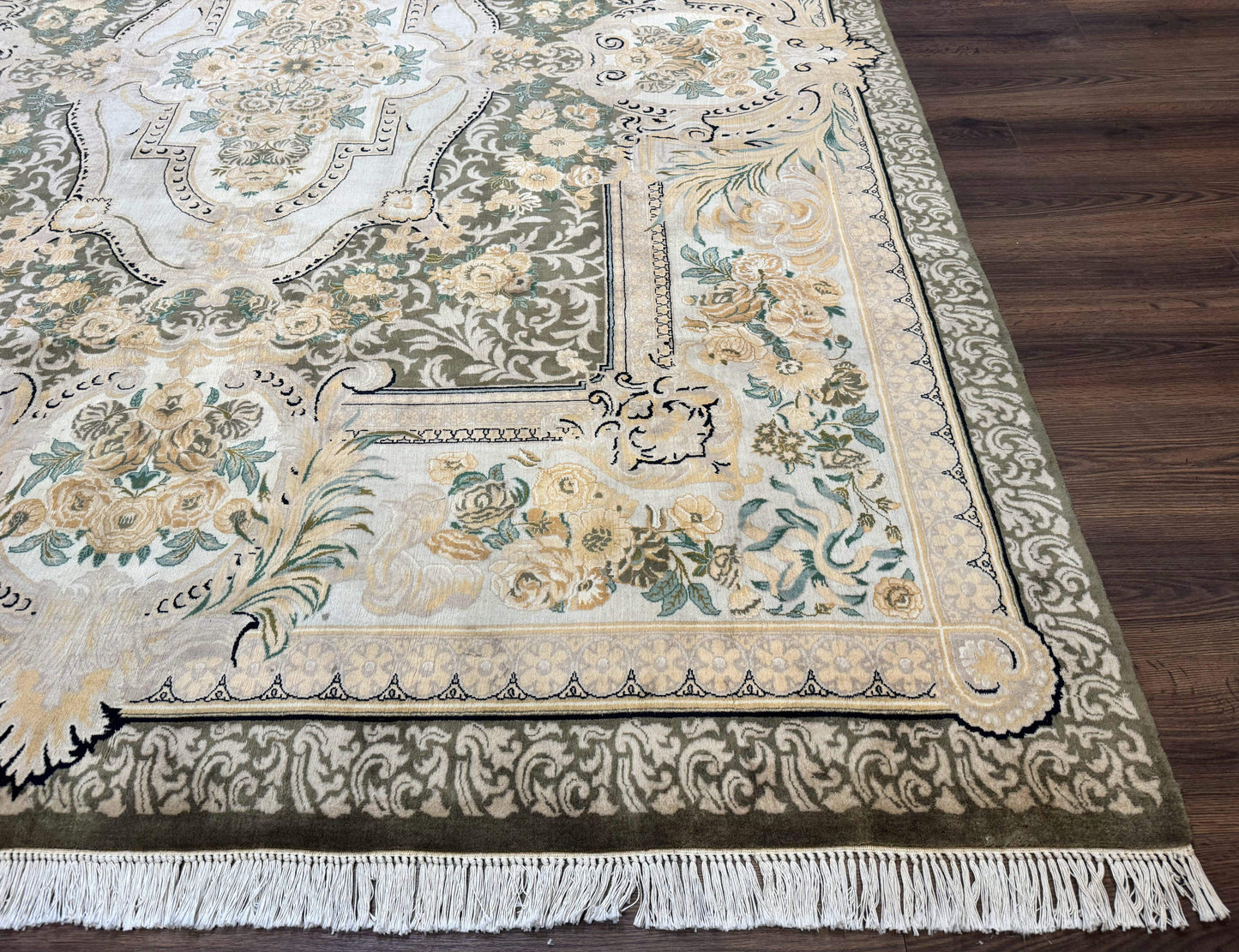 Aubusson Rug 8x10, Very Fine 225 KPSI, Floral, French European Design, Pakistani Carpet - Nuvé