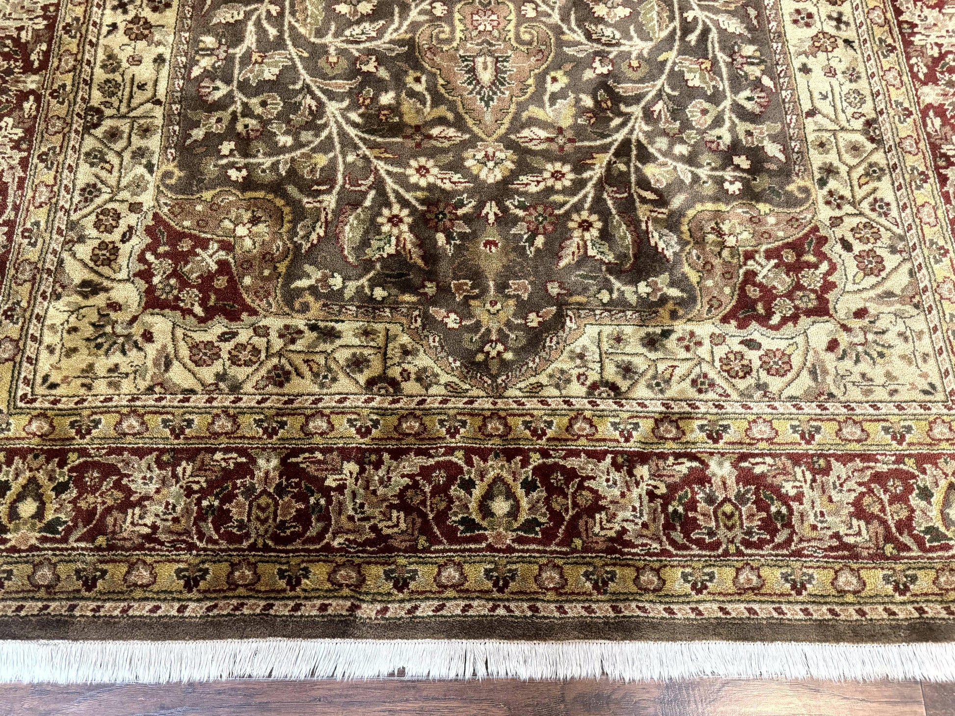 Indo Persian Rug 6x9, Wool Handmade Vintage Rug, Floral Cross Pattern - Nuvé
