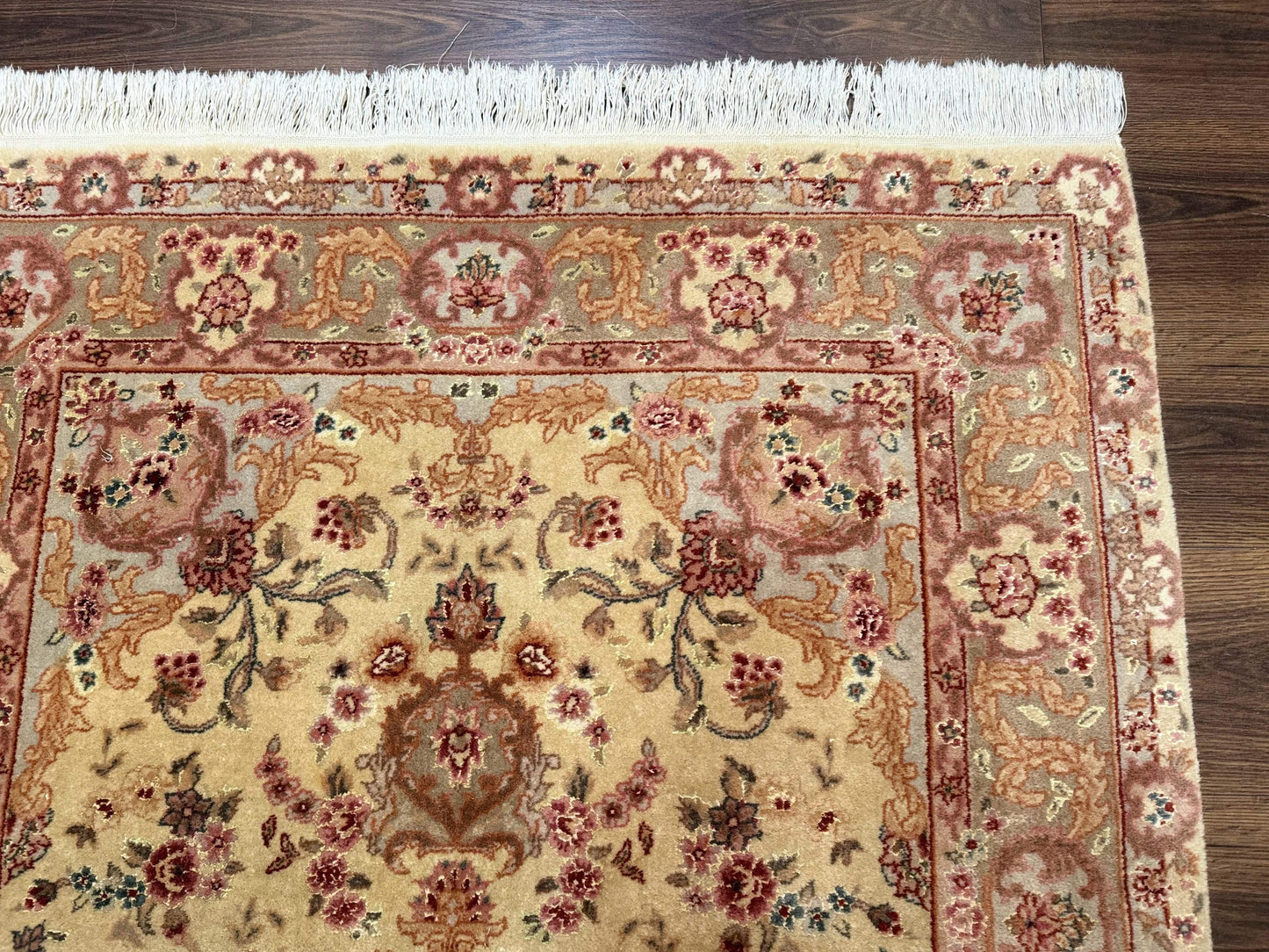 Sino Persian Rug 4x6, Wool and Silk Highlights, Fine 200 KPSI - Nuvé